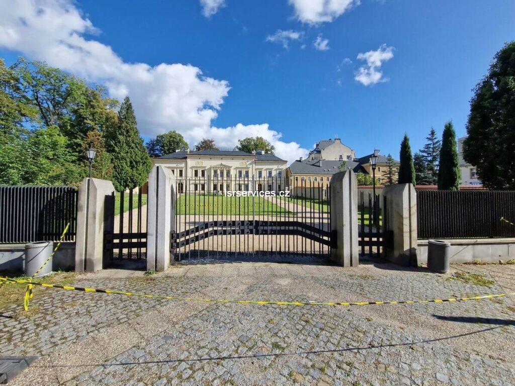 Rekonstrukce vstupní brány do Liebiegova paláce